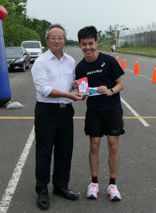 學生男生組第一名